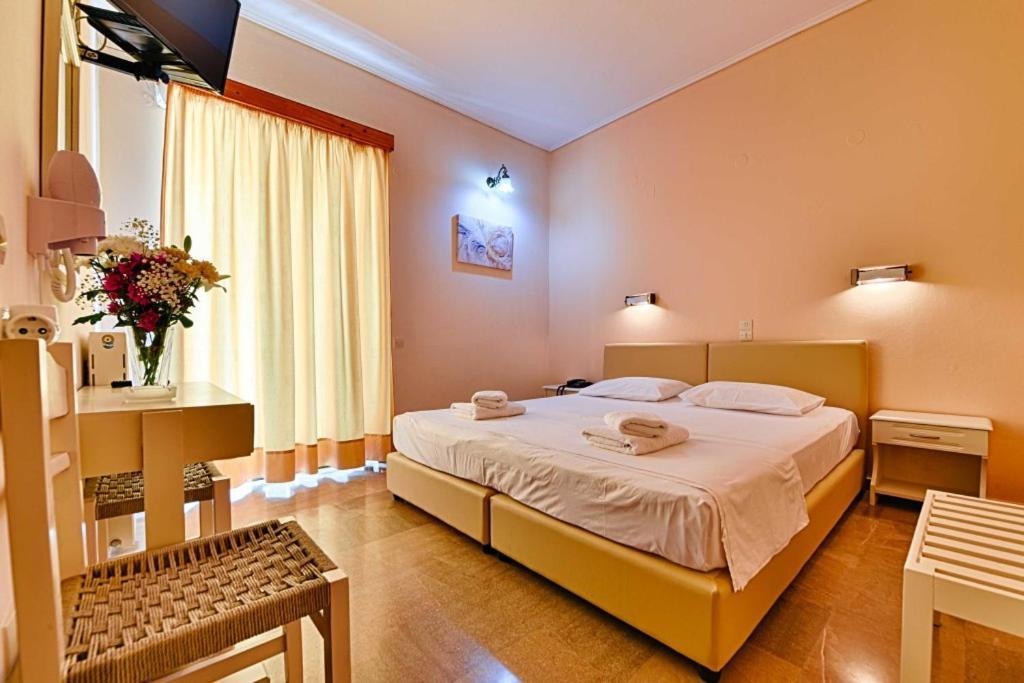 Ionis Hotel Troianata Zimmer foto